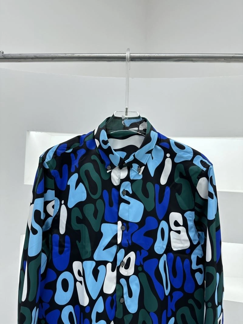 Compact Louis Vuitton Shirts 139011