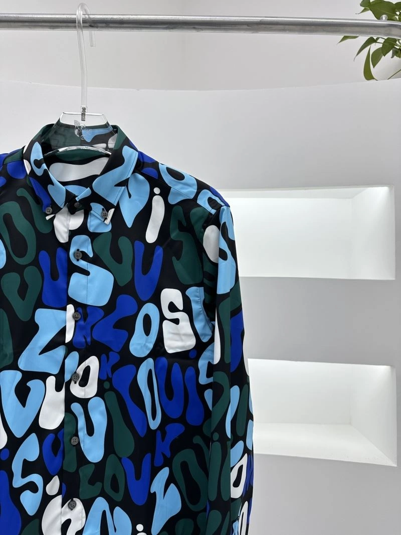 Compact Louis Vuitton Shirts 139011