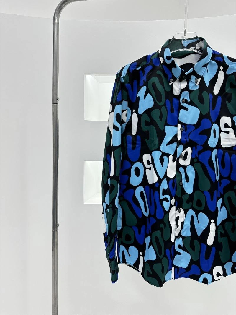 Compact Louis Vuitton Shirts 139011