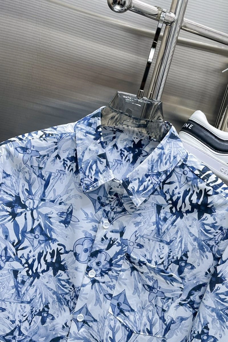 Louis Vuitton Shirts UrbanChic 137492