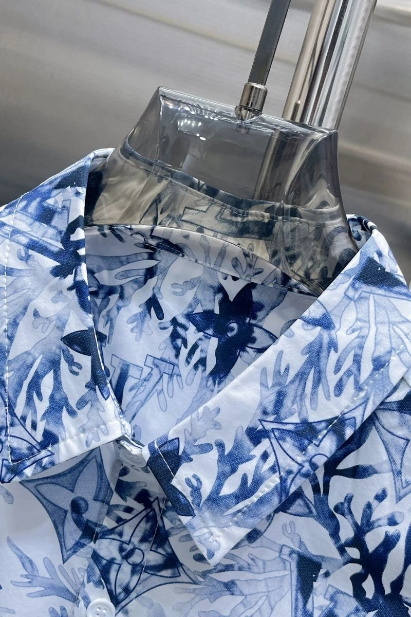 Louis Vuitton Shirts UrbanChic 137492