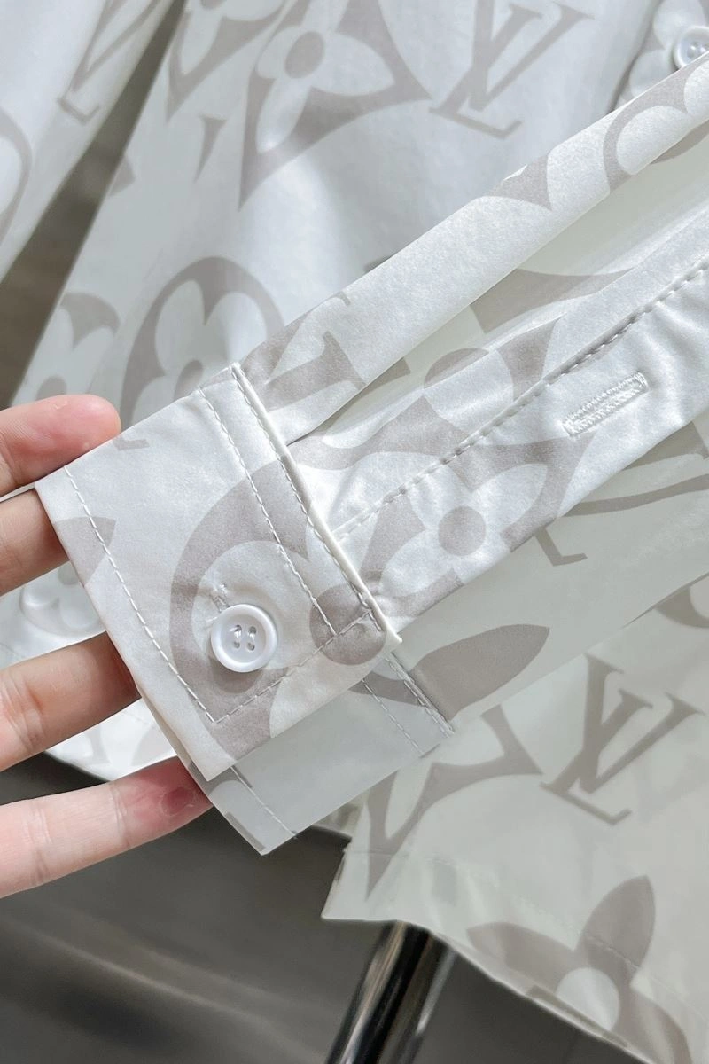 Louis Vuitton Shirts Chic 137490