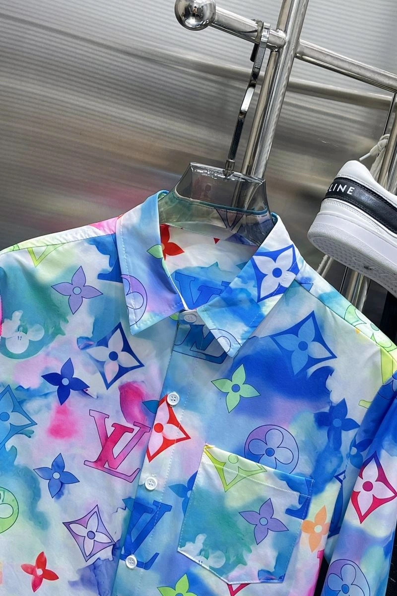 WaterResistant Louis Vuitton Shirts 137514