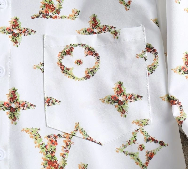 Louis Vuitton Shirts UrbanChic 136471