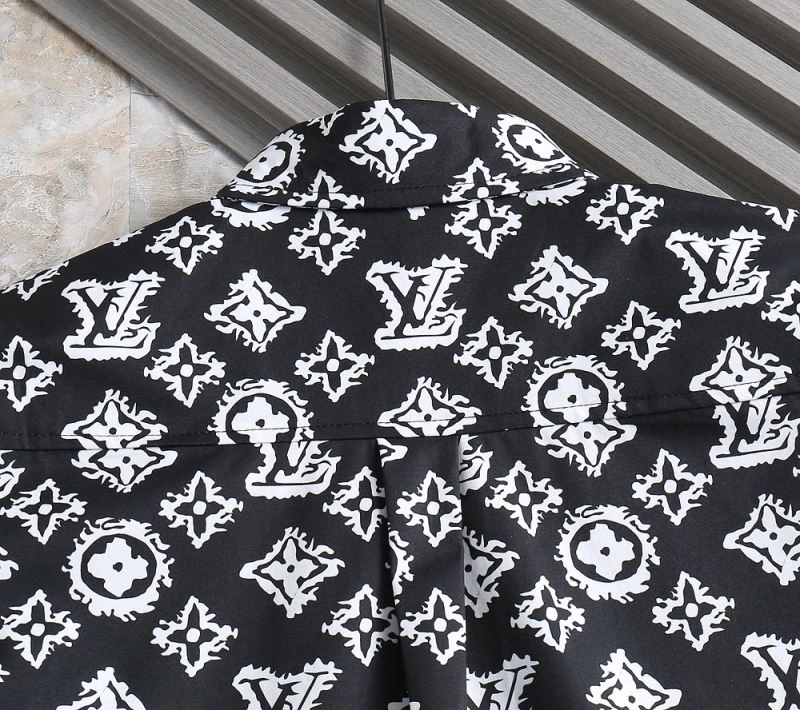 Comfortable Louis Vuitton Shirts 136478