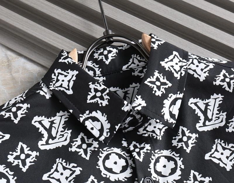 Comfortable Louis Vuitton Shirts 136478