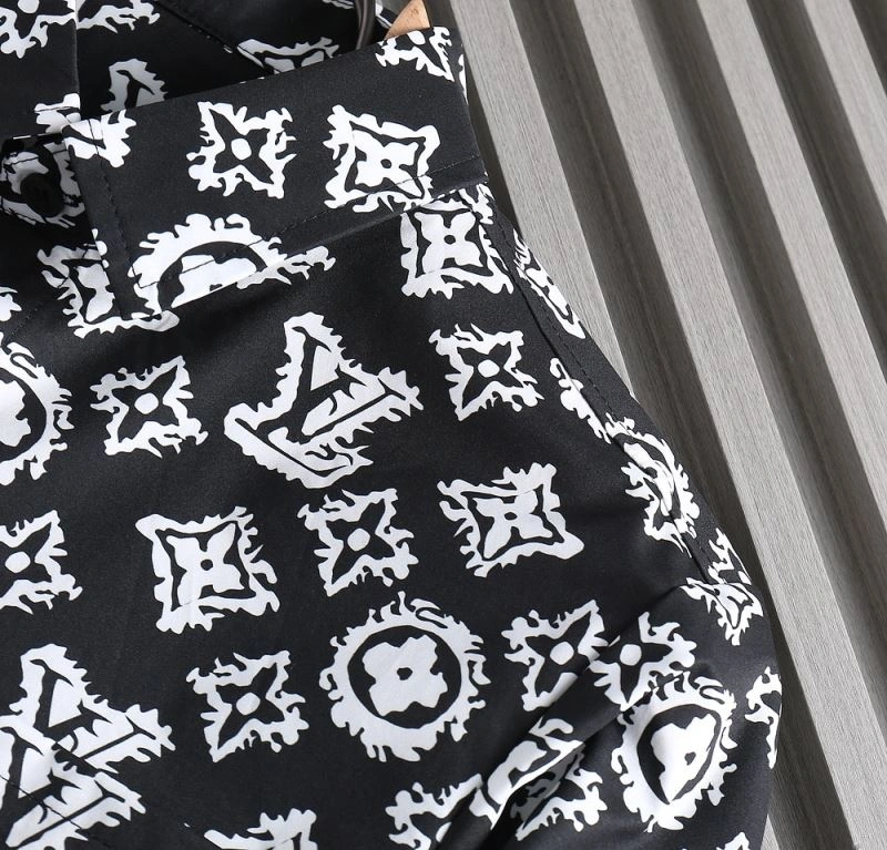 Comfortable Louis Vuitton Shirts 136478