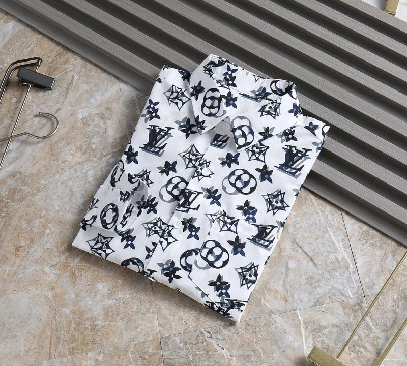 Modern Louis Vuitton Shirts 136474