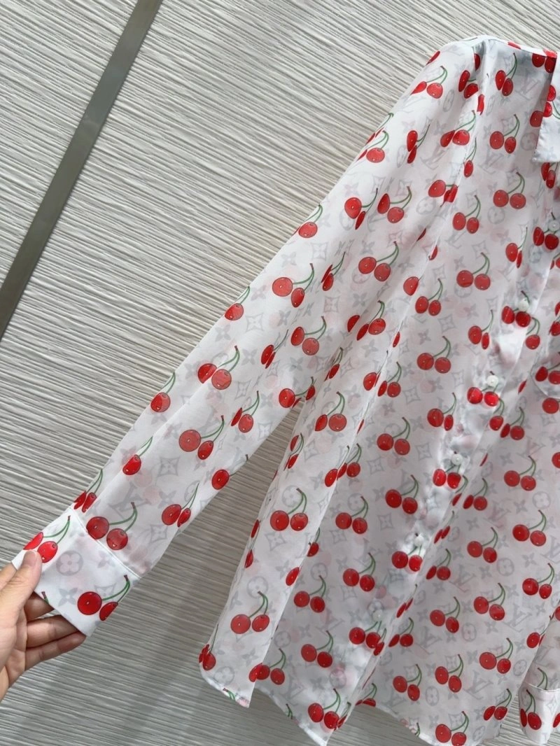 Affordable Louis Vuitton Shirts 131050