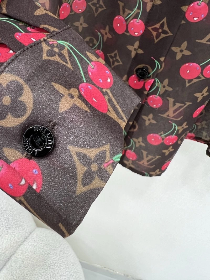 NewStyle Louis Vuitton Shirts 131045