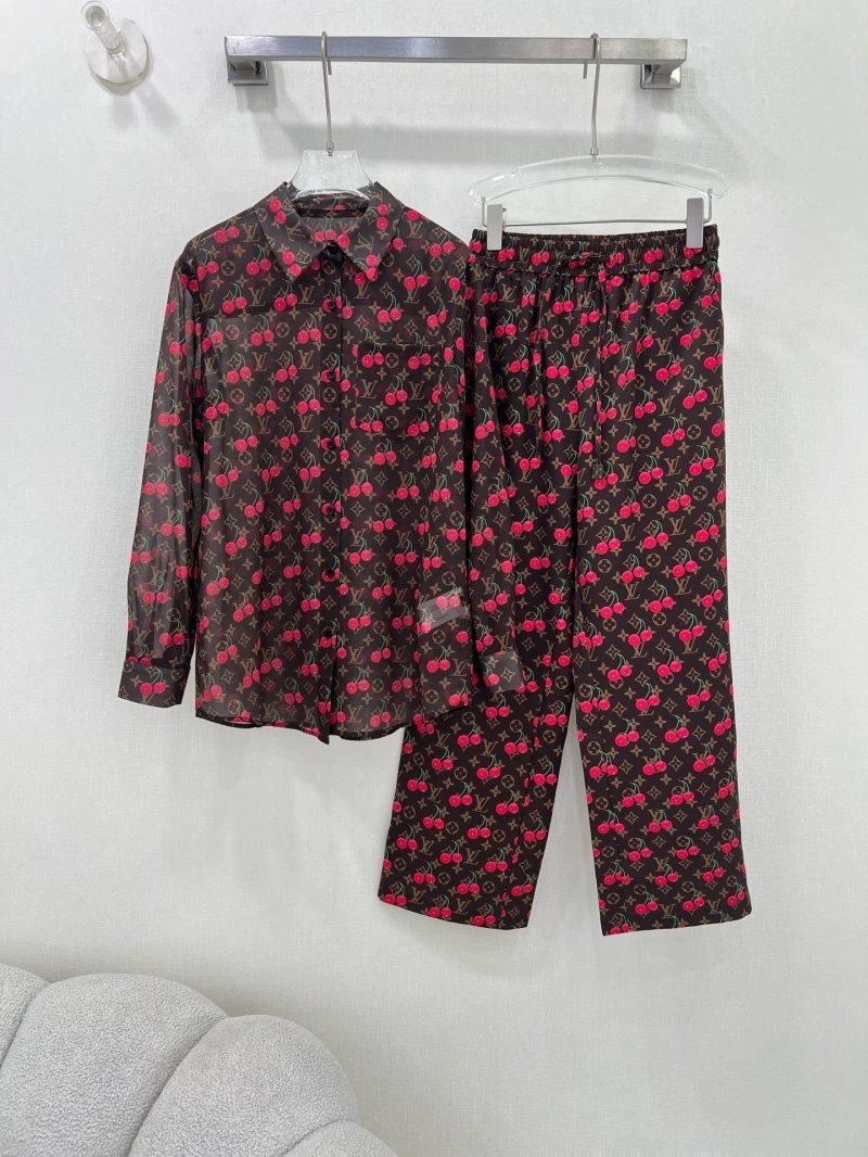 NewStyle Louis Vuitton Shirts 131045