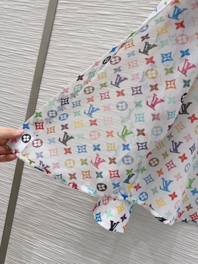 Sporty Louis Vuitton Shirts 131743