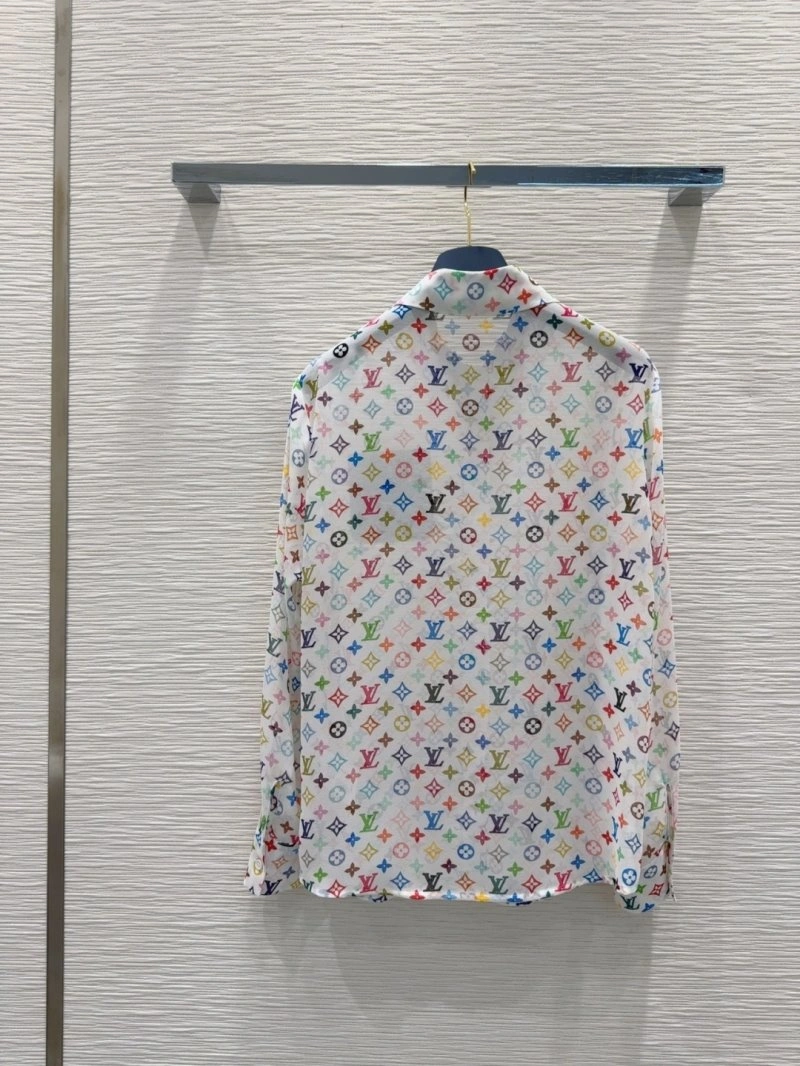 Sporty Louis Vuitton Shirts 131743
