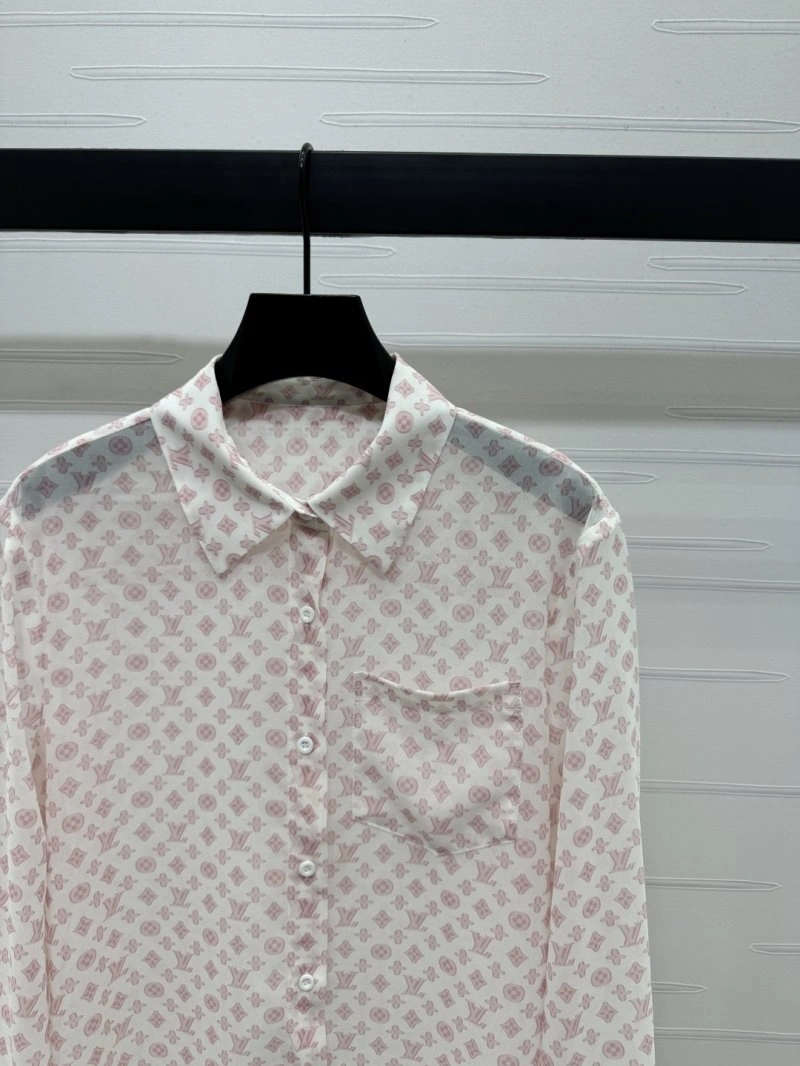 Fashionable Louis Vuitton Shirts 131745