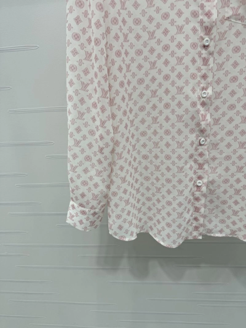 Fashionable Louis Vuitton Shirts 131745