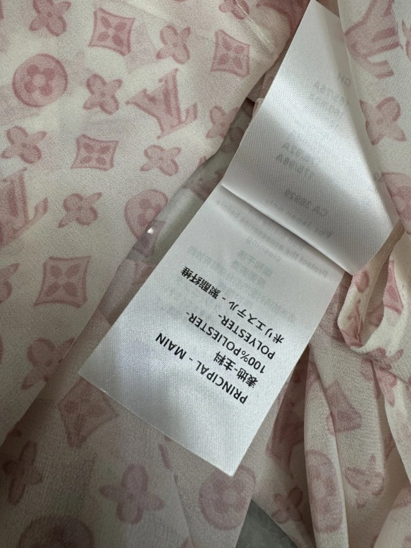 Fashionable Louis Vuitton Shirts 131745
