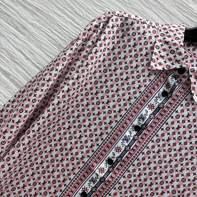 Lightweight Louis Vuitton Shirts 131710