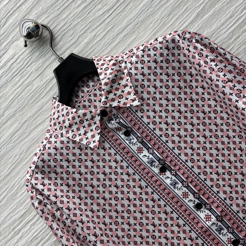 Lightweight Louis Vuitton Shirts 131710