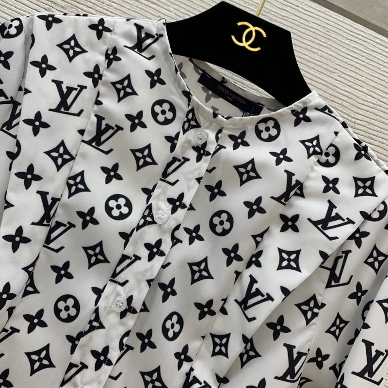 Minimalist Louis Vuitton Shirts 130674