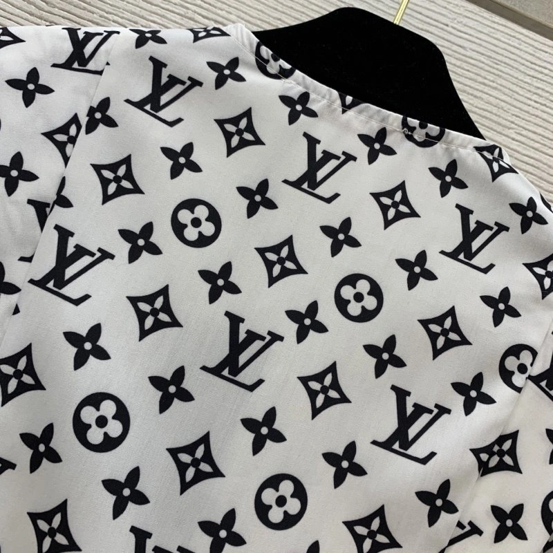 Minimalist Louis Vuitton Shirts 130674