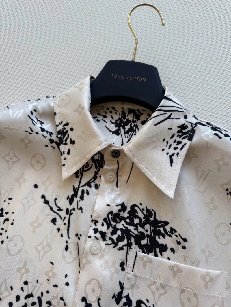 Bright Louis Vuitton Shirts 130672