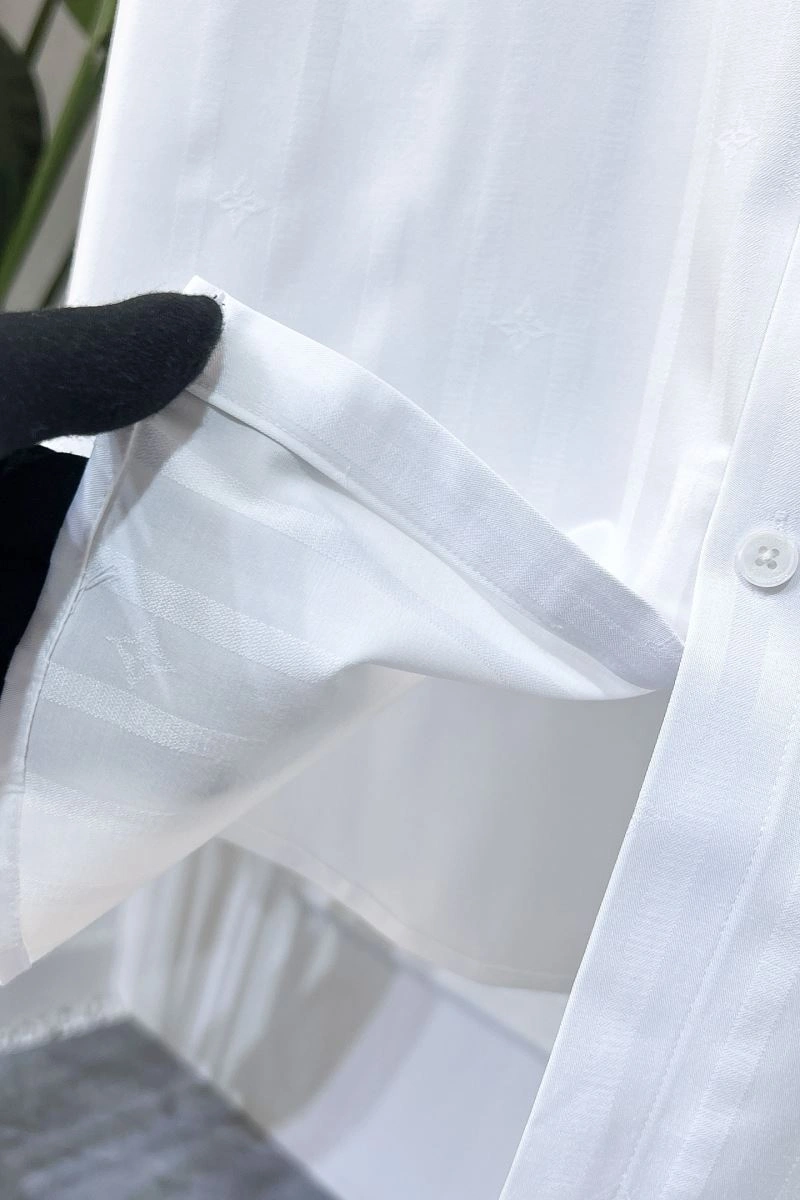 Louis Vuitton Shirts Sleek 134886