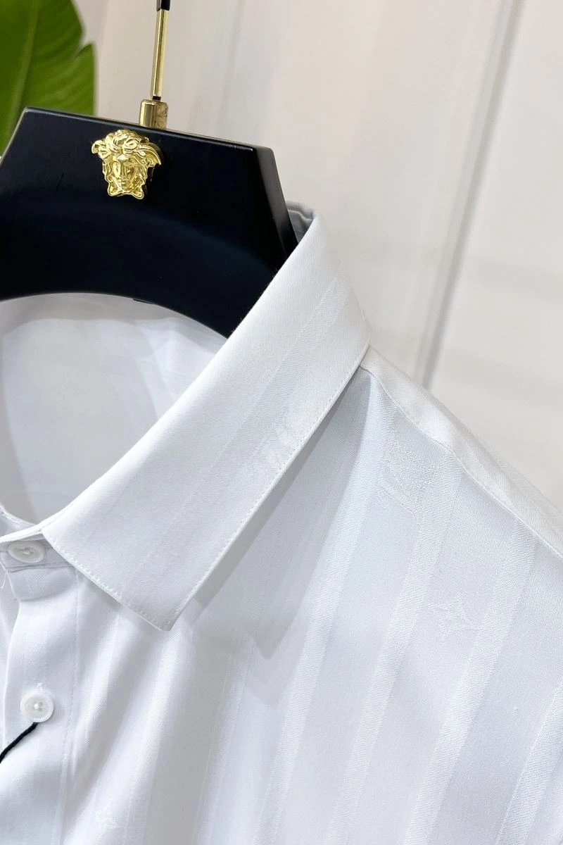 Louis Vuitton Shirts Sleek 134886