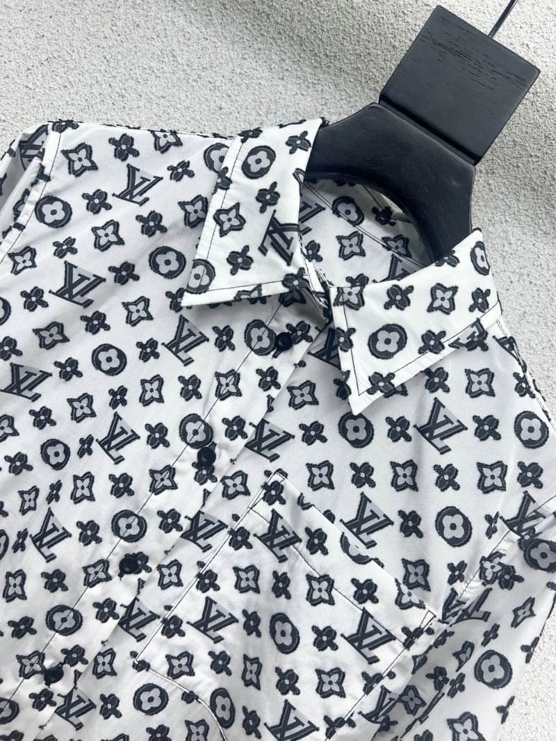 Supportive Louis Vuitton Shirts 131366