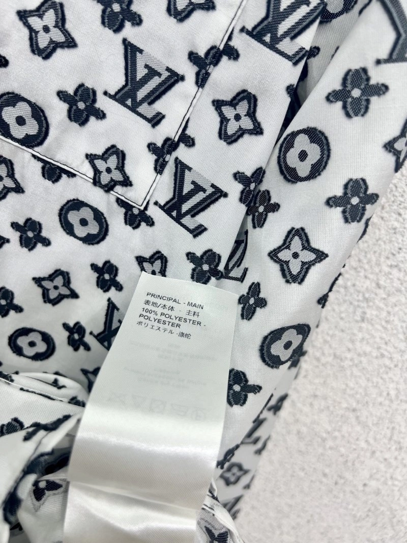 Supportive Louis Vuitton Shirts 131366