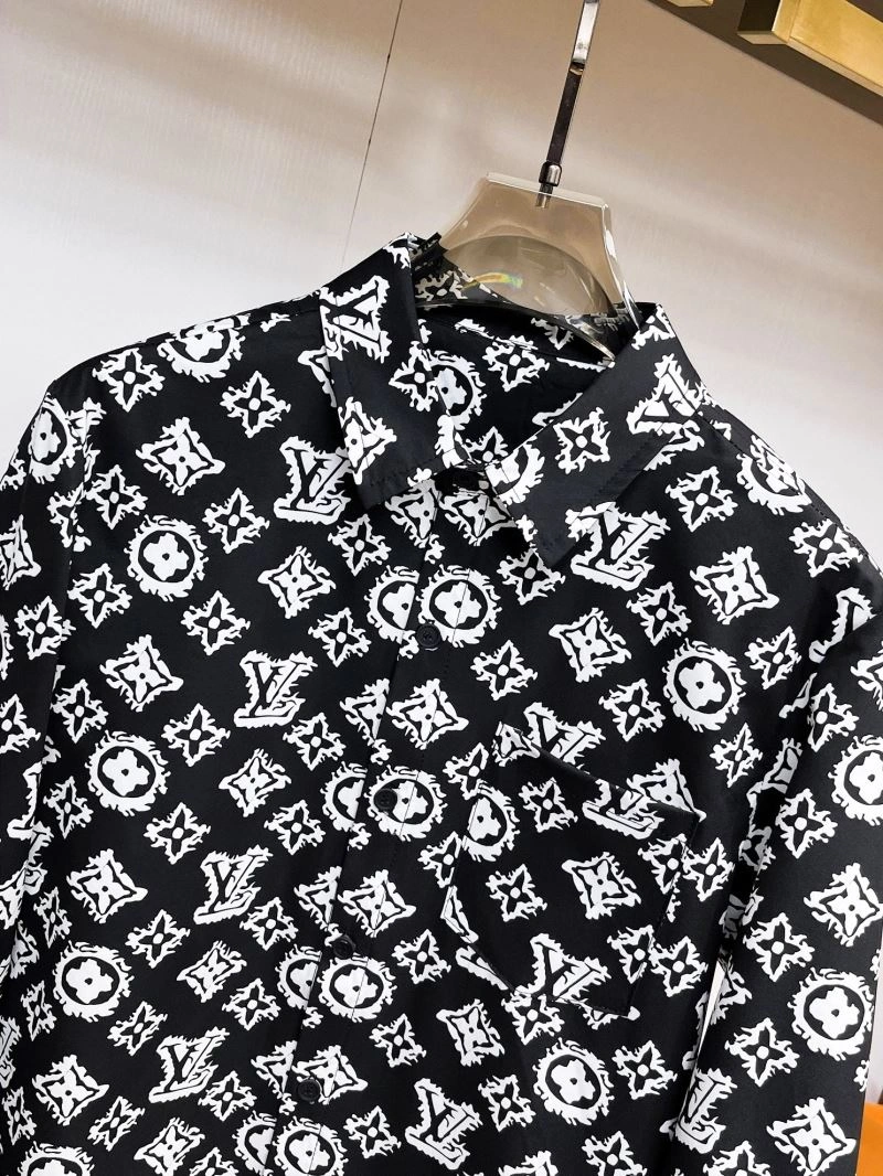 Louis Vuitton Shirts WeatherProof 133771