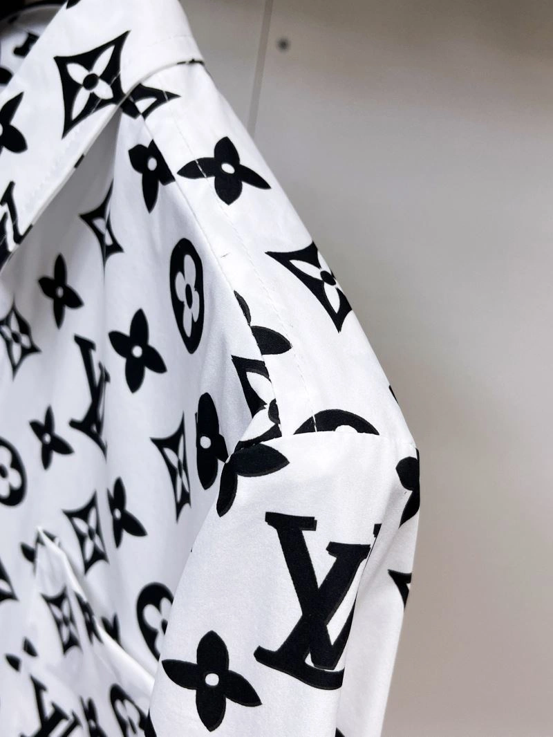 Fashionable Louis Vuitton Shirts 133778