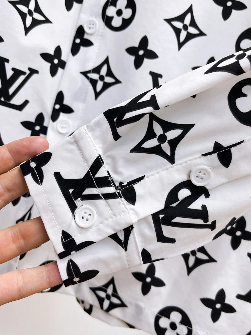 Fashionable Louis Vuitton Shirts 133778
