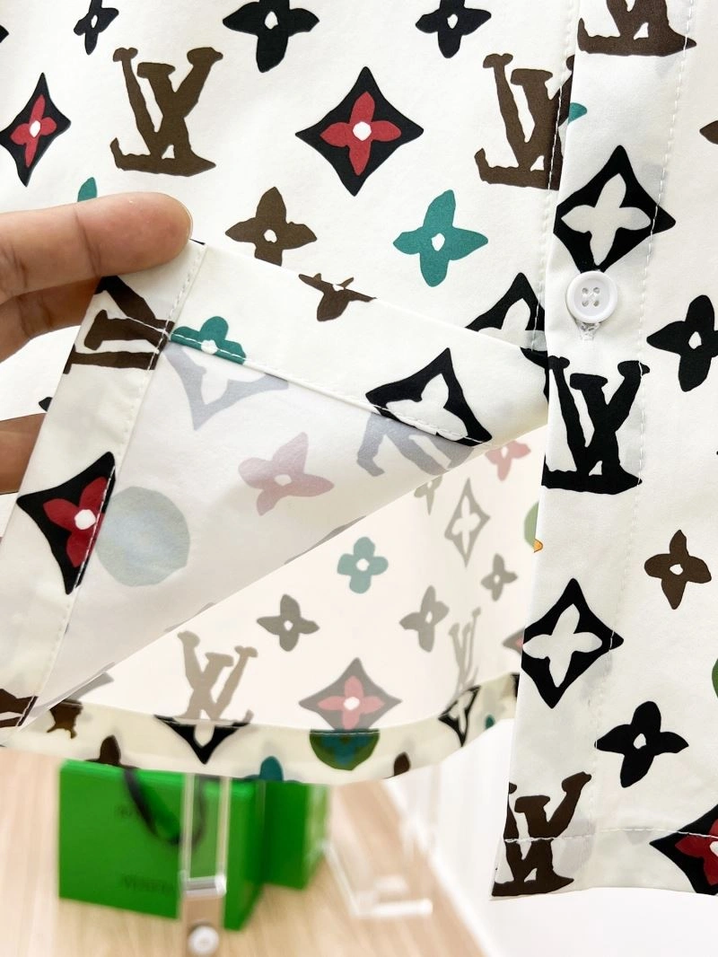 EyeCatching Louis Vuitton Shirts 133788