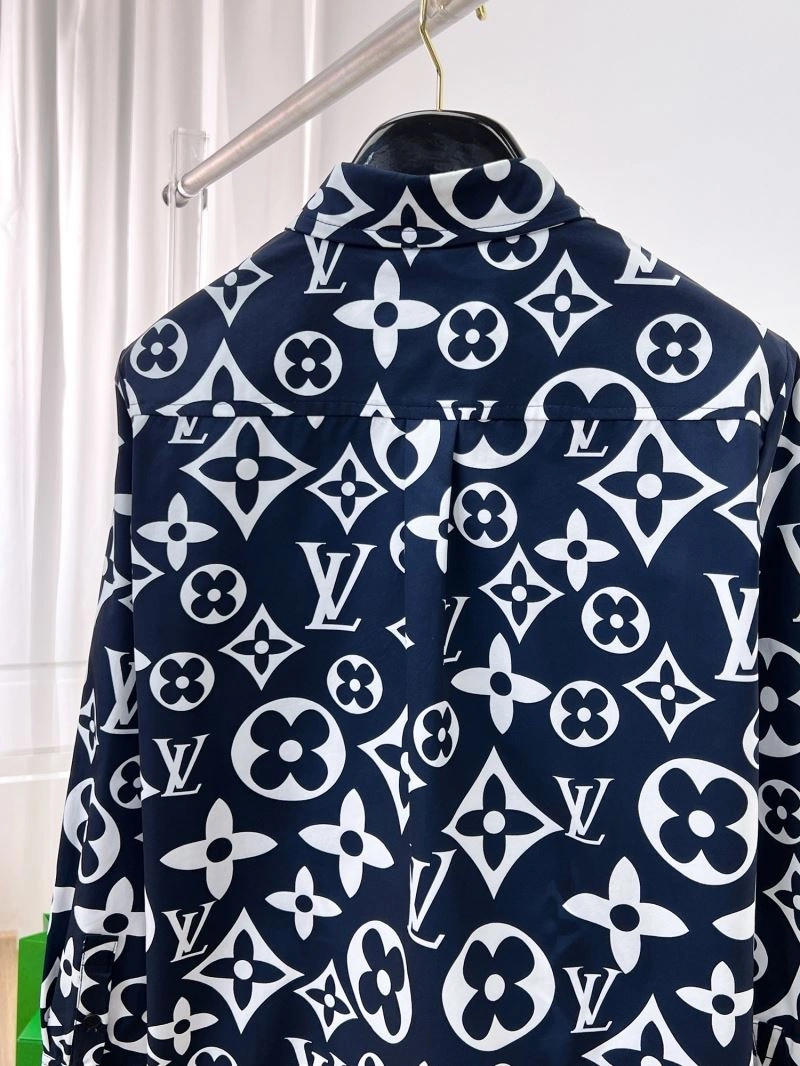 Lightweight Louis Vuitton Shirts 133759