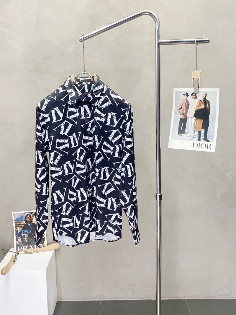 EyeCatching Louis Vuitton Shirts 133737
