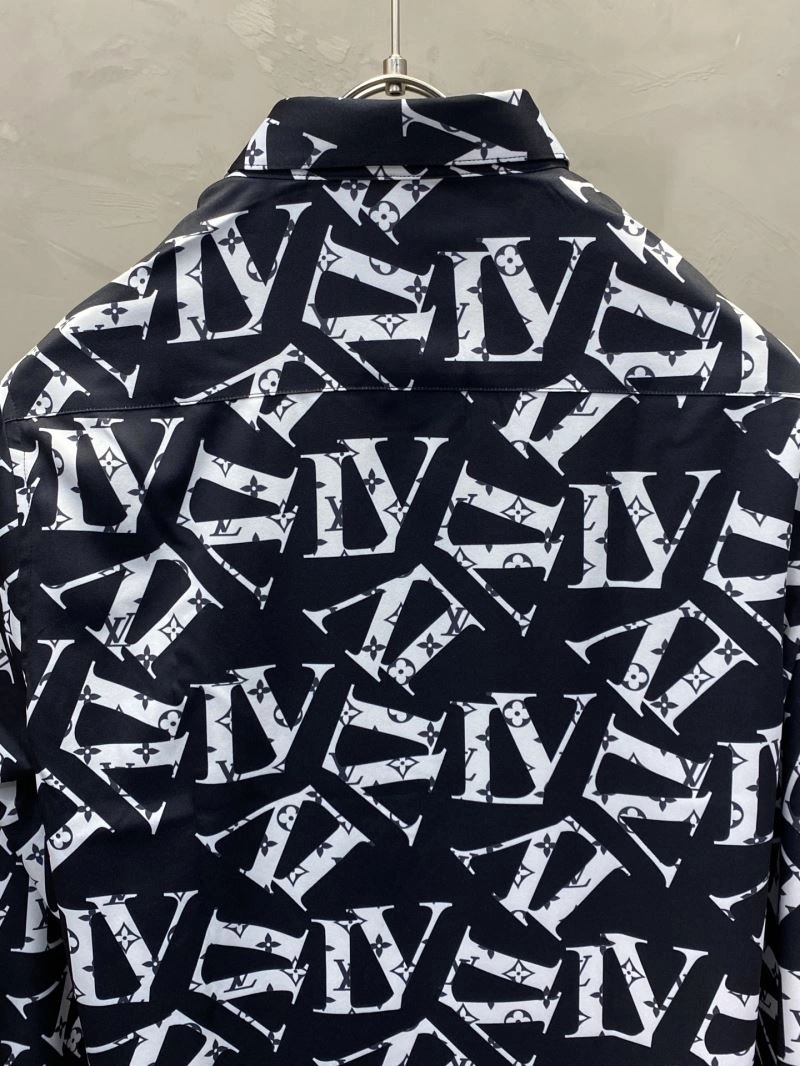 EyeCatching Louis Vuitton Shirts 133737