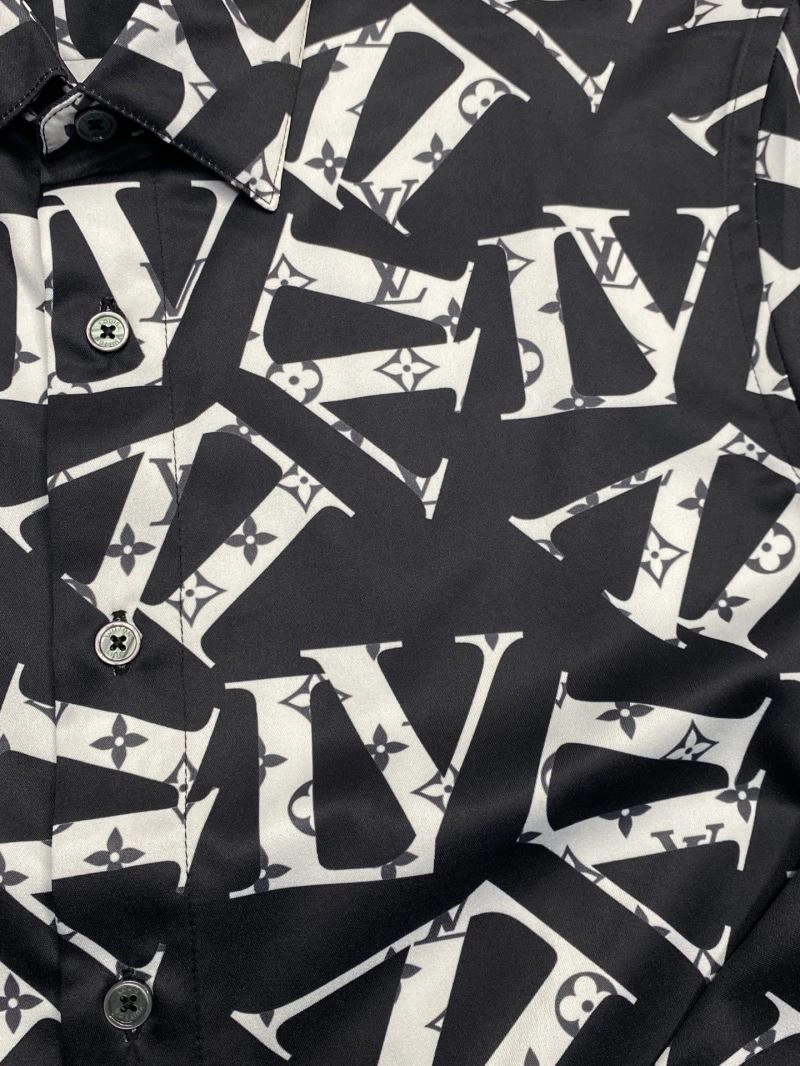 EyeCatching Louis Vuitton Shirts 133737