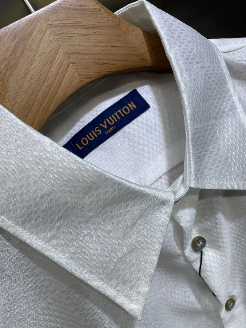 Sleek Louis Vuitton Shirts 133741