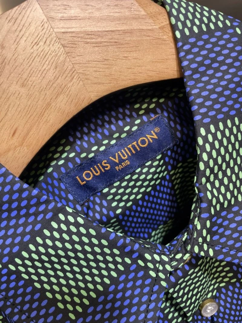 Packable Louis Vuitton Shirts 133742