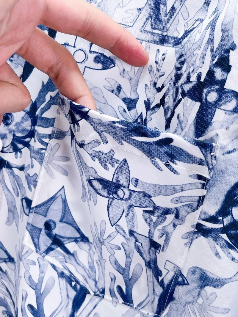 Popular Louis Vuitton Shirts 132776