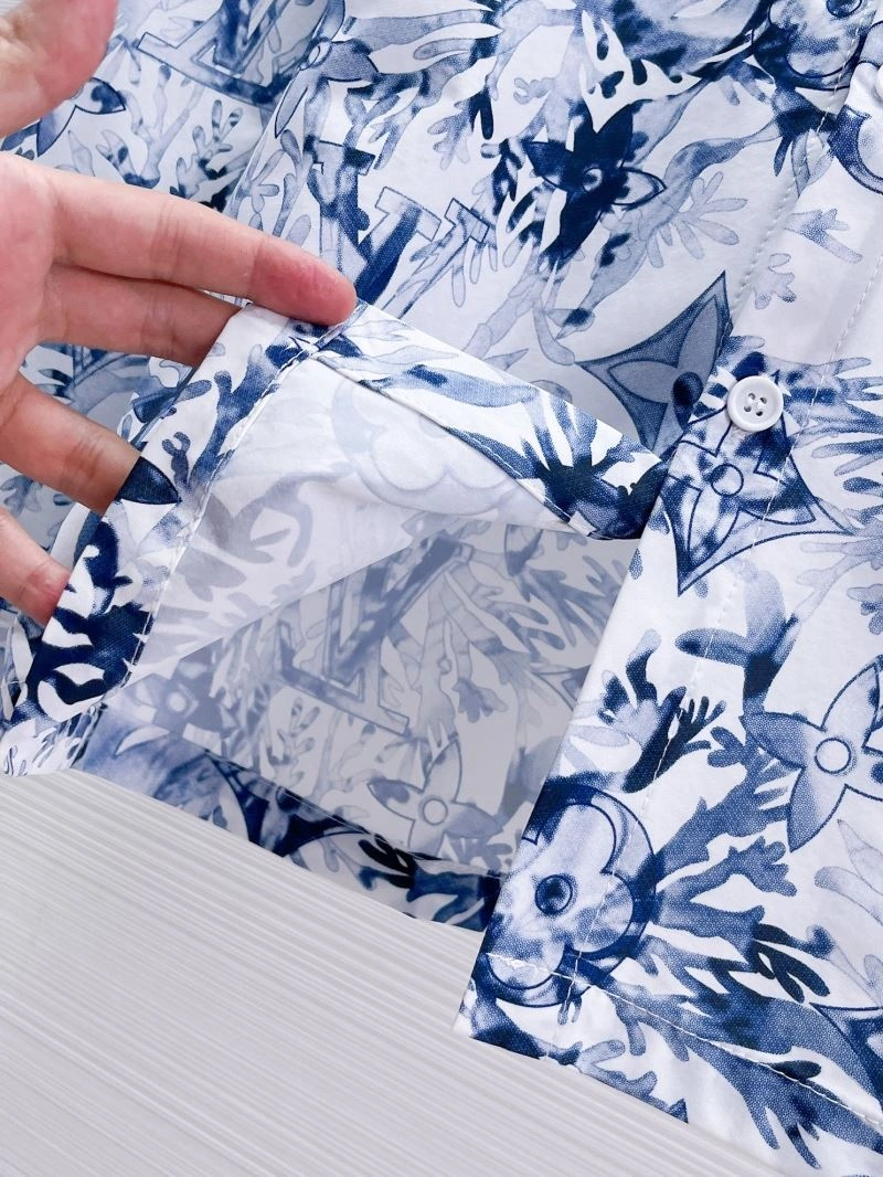 Popular Louis Vuitton Shirts 132776
