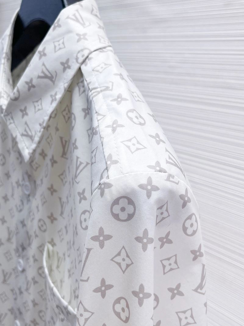 Chic Louis Vuitton Shirts 132758