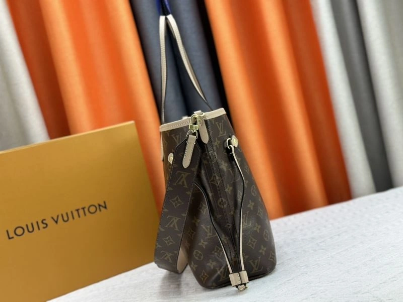 Flexible Louis Vuitton Shopping Bags 80411