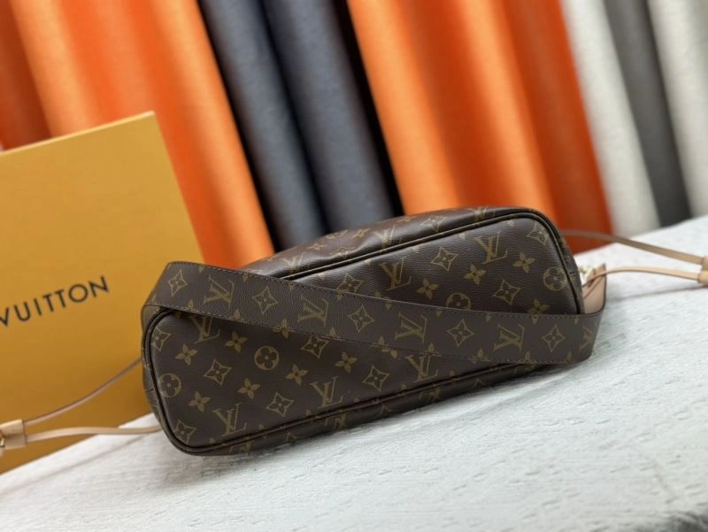 Louis Vuitton Shopping Bags ModernLook 80407