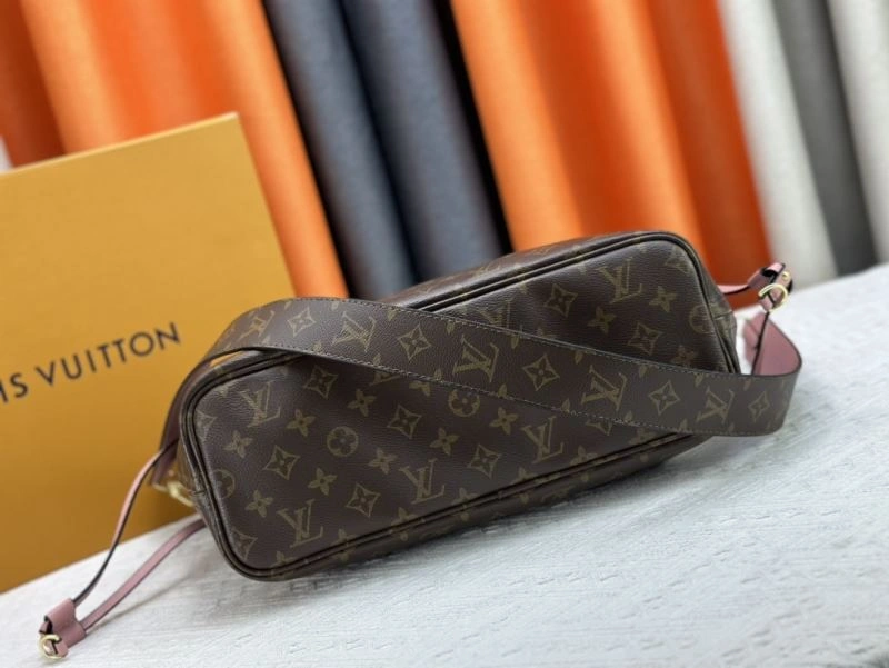Bold Louis Vuitton Shopping Bags 80426