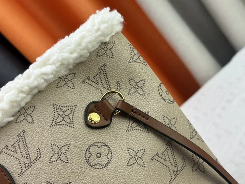ComfortFit Louis Vuitton Shopping Bags 80389