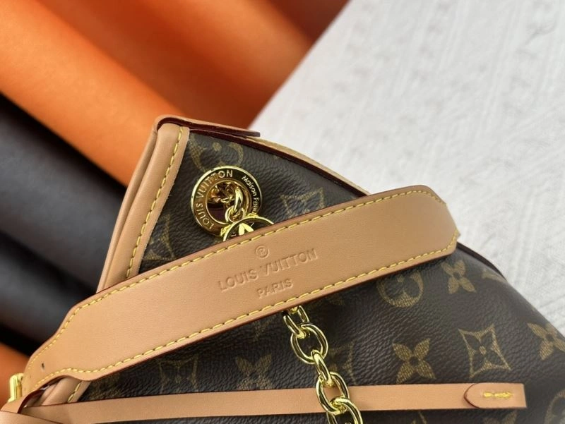Sleek Louis Vuitton Shopping Bags 78904