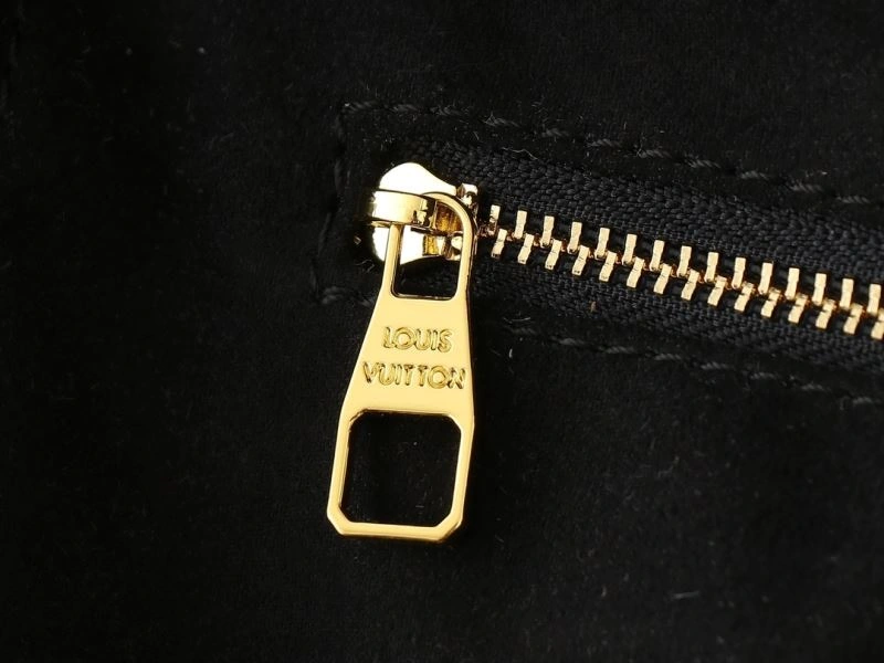 FreshLook Louis Vuitton Shopping Bags 80385