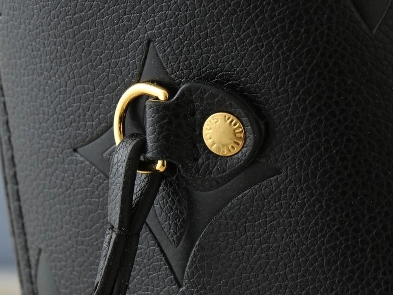 Louis Vuitton Shopping Bags ModernLook 80406