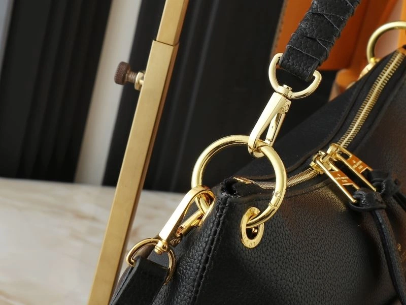 Louis Vuitton Shopping Bags SportInspired 80402